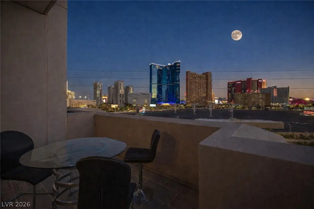 200 West Sahara Avenue 501
