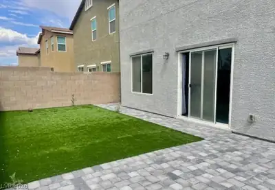 941 Twincrest Avenue, North Las Vegas, NV 89032 