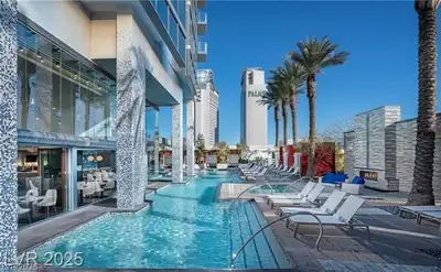4381 West Flamingo Road 23301 Pool