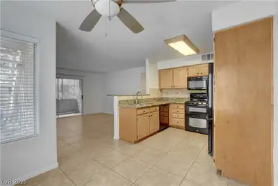 5710 East Tropicana Avenue 1172 Kitchen