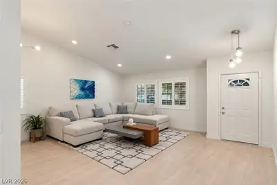373 Santali Court, Henderson, NV 89014 Entrance Foyer