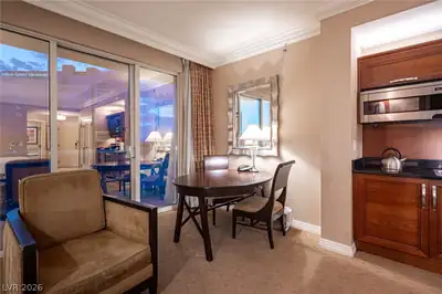 135 East HARMON Avenue 1017 Dining Area