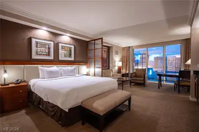 135 East HARMON Avenue 1017 Bedroom