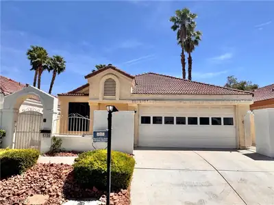 5236 Crooked River Circle Las Vegas, NV 89149