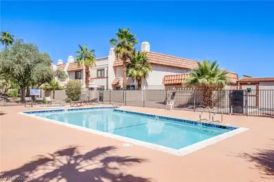 5468 South Maryland Parkway Pool