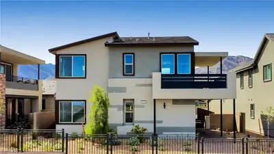 1040 Soaring Sage Avenue, Las Vegas, NV 89138 Front of Structure