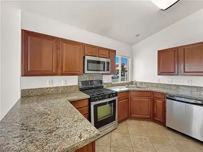 1001 Transom Drive, Las Vegas, NV 89128 Kitchen
