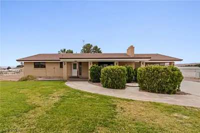 1665 Whipple Avenue, Logandale