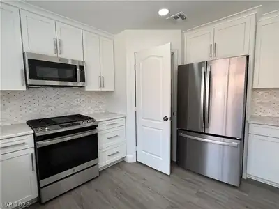 9412 Sierra Summit Avenue, Las Vegas, NV 89134 