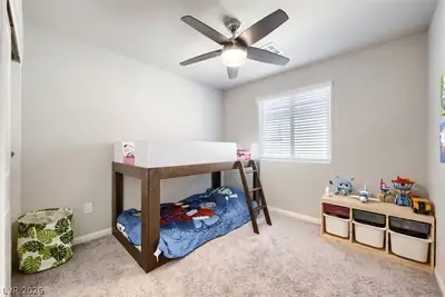3808 Seyfert Avenue Bedroom