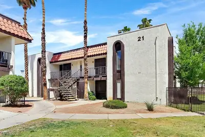1405 Vegas Valley Drive 208 Front of Structure
