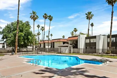 1405 Vegas Valley Drive 208 Pool