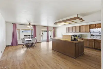 4075 Pepe Circle, Las Vegas, NV 89121 Dining Area