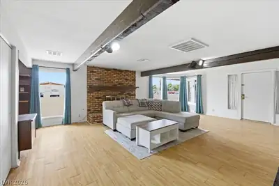 4075 Pepe Circle, Las Vegas, NV 89121 Living Room