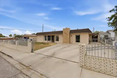 4075 Pepe Circle, Las Vegas, NV 89121 Front of Structure