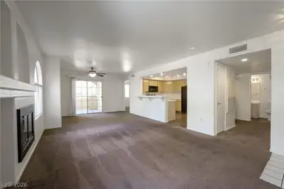 7950 West Flamingo Road 1019 Living Room