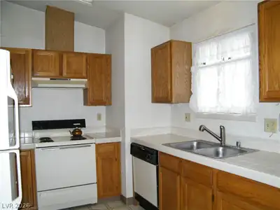 1010 75th East Street, Ely