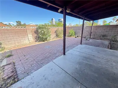 3932 Calle Mirador, Las Vegas, NV 89103 