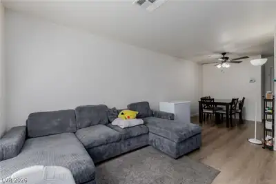 2122 Sleepy Court 2122 Living Room