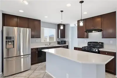 6984 Comiskey Park Street Kitchen