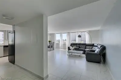 205 East Harmon Avenue 511, Las Vegas