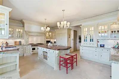 8 Rue Promenade Way, Henderson, NV 89011 Kitchen