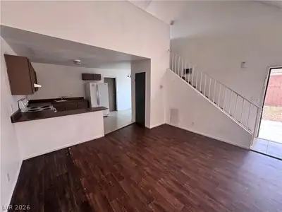 5245 Golden Lane, Las Vegas, NV 89119 