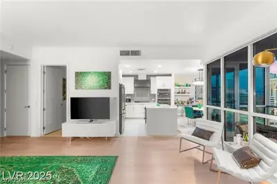 4525 Dean Martin Drive 1007 