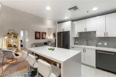 4525 Dean Martin Drive 1007 