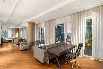 3750 Las Vegas Boulevard 3009 Living Room