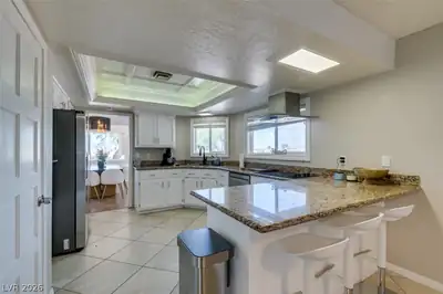 892 North Hollywood Boulevard Kitchen