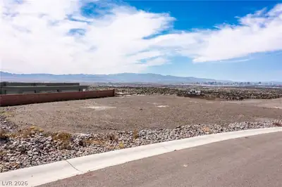 681 Dragon Point Drive, Henderson, NV 89012 