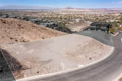 637 Dragon Peak Drive, Henderson, NV 89012 