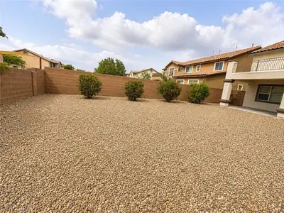 8059 Dolce Flore Avenue, Las Vegas, NV 89178 Yard