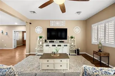 6425 Scotts Crossing Street, Las Vegas, NV 89166 