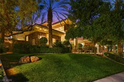 2009 Redbird Drive, Las Vegas, NV 89134 