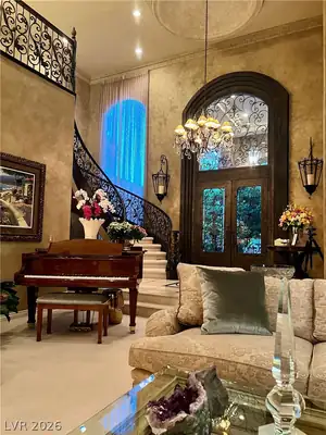 2009 Redbird Drive, Las Vegas, NV 89134 