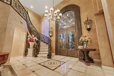 2009 Redbird Drive, Las Vegas, NV 89134 