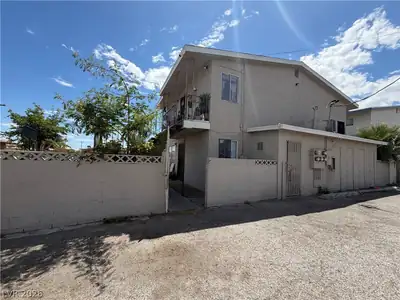 5032 Pebble Beach Boulevard, Las Vegas, NV 89108 Side of Structure