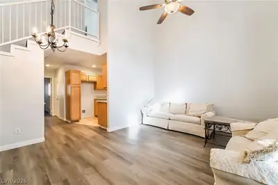 5621 Lago Court, Las Vegas, NV 89118 