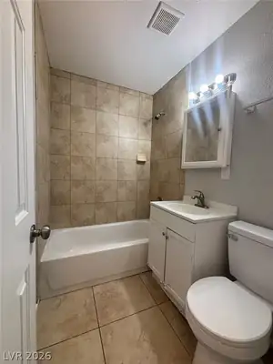 720 North 10th Street, Las Vegas, NV 89101 Bathroom