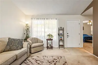 2136 Pebble Creek Lane, Laughlin, NV 89029 Living Room