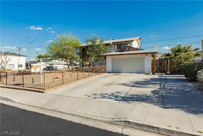 2583 Vegas Valley Drive, Las Vegas, NV 89121 Front of Structure
