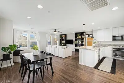 374 Gracious Way, Henderson