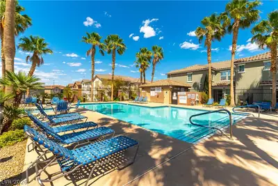 1362 Grass Creek Avenue 2 Pool