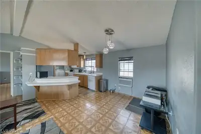 20 Old Mine Road, Pahrump, NV 89048 Dining Area