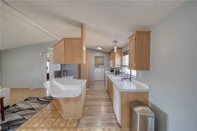 20 Old Mine Road, Pahrump, NV 89048 Kitchen