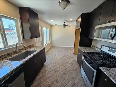 1074 King Richard Avenue Kitchen
