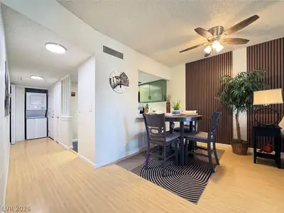 3823 South Maryland Parkway T6, Las Vegas, NV 89119 Dining Area