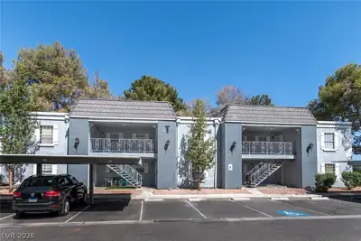 3823 South Maryland Parkway T6, Las Vegas, NV 89119 Front of Structure